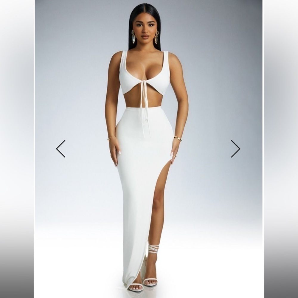 NAKED WARDROBE White High Rise Fitted Maxi Skirt w/ Rounded Slit DoubleLined